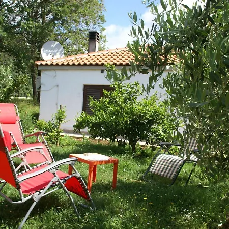 Spacious Near Sea In