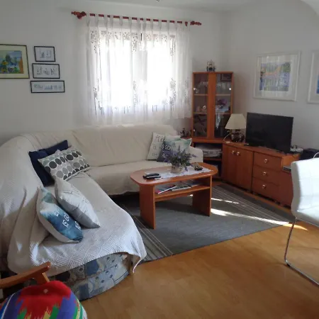 Spacious Near Sea In Medulin